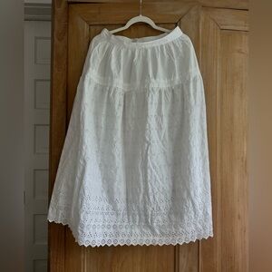 Gap × DÔEN Eyelet Midi Skirt size small